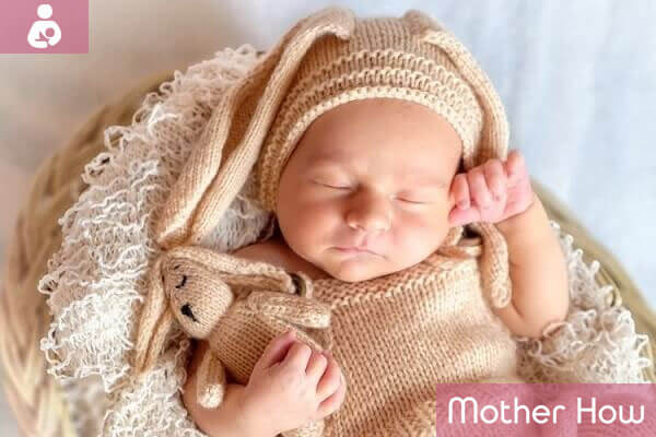 baby-sleeping-in-new-cloths