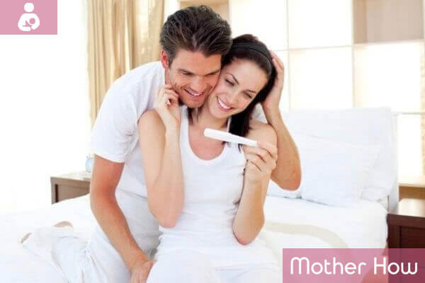 husband-wife-checking-pregnancy