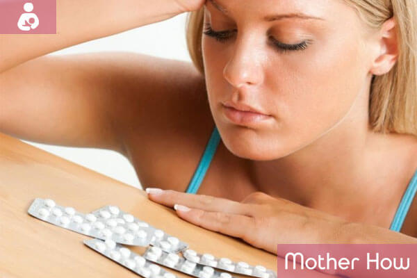 women-with-birth-control-tablets