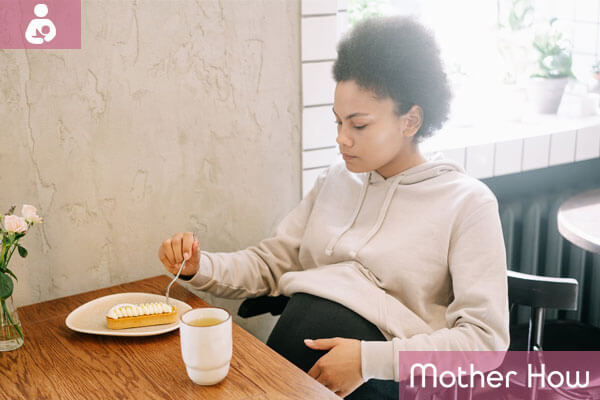 Pregnant-women-breakfast